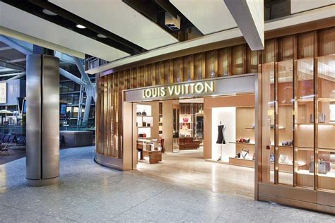 louis vuitton barcelona opening hours|Louis Vuitton Barcelona airport.